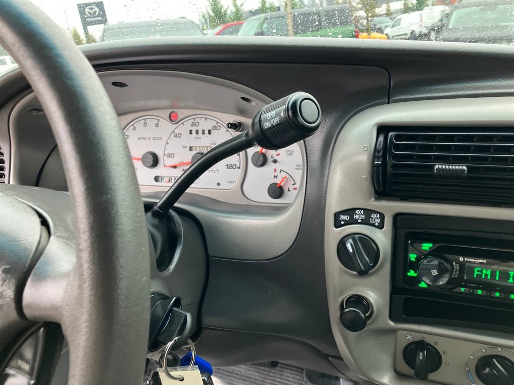 Used 2002 Ford Explorer Sport Trac Base image 25