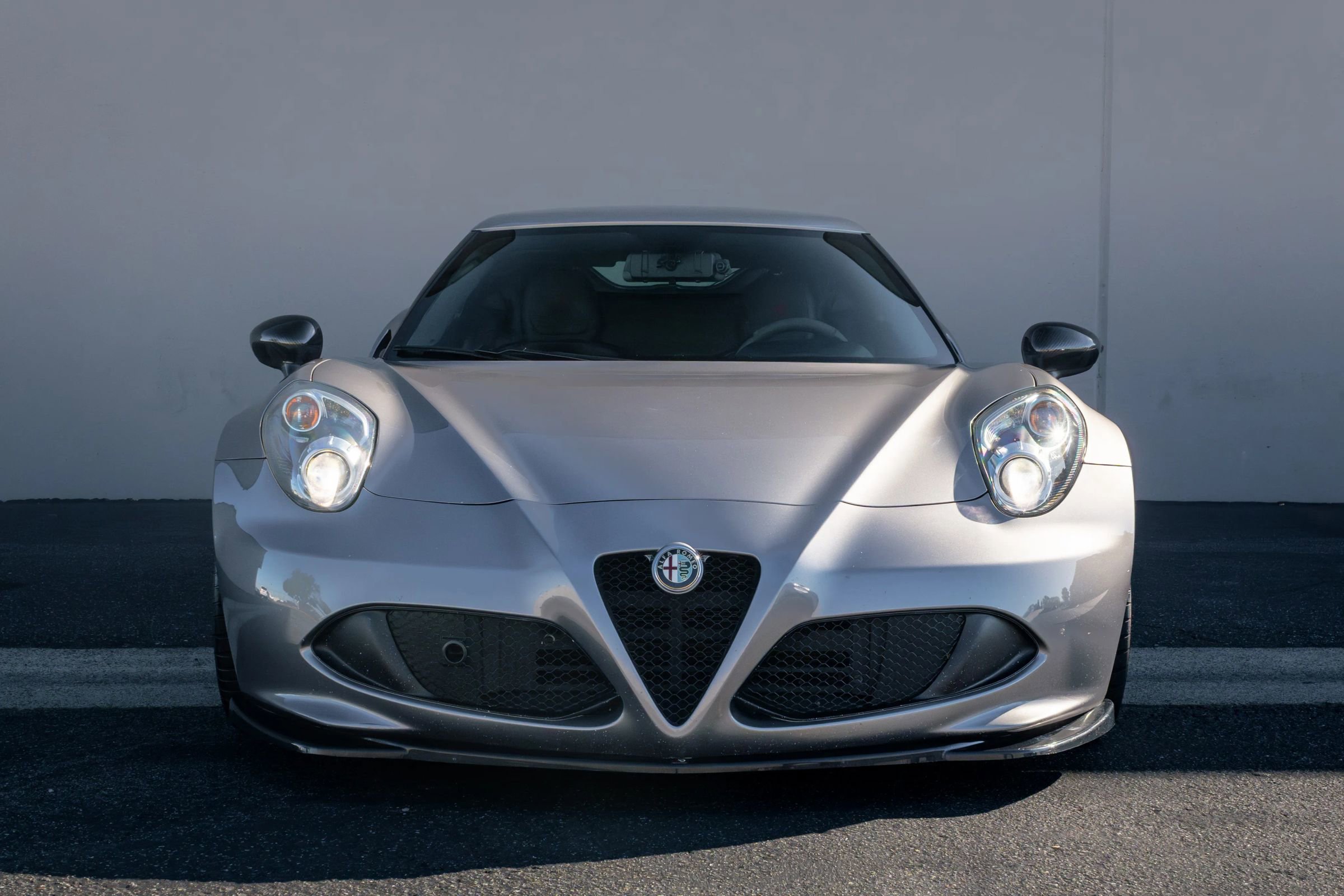 Used 2015 Alfa Romeo 4C Coupe w/ Leather Interior Group RWD image 4