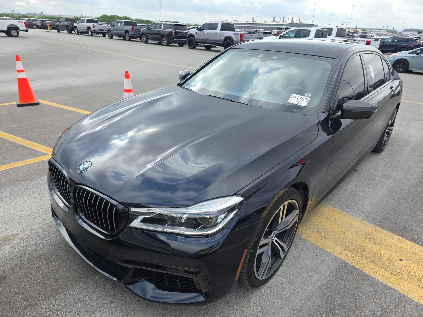 Used 2018 BMW 750i RWD image 1