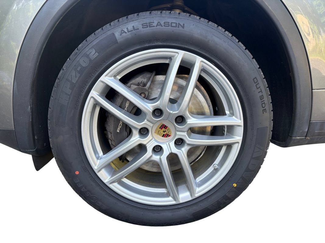 Used 2018 Porsche Cayenne AWD/4WD image 10
