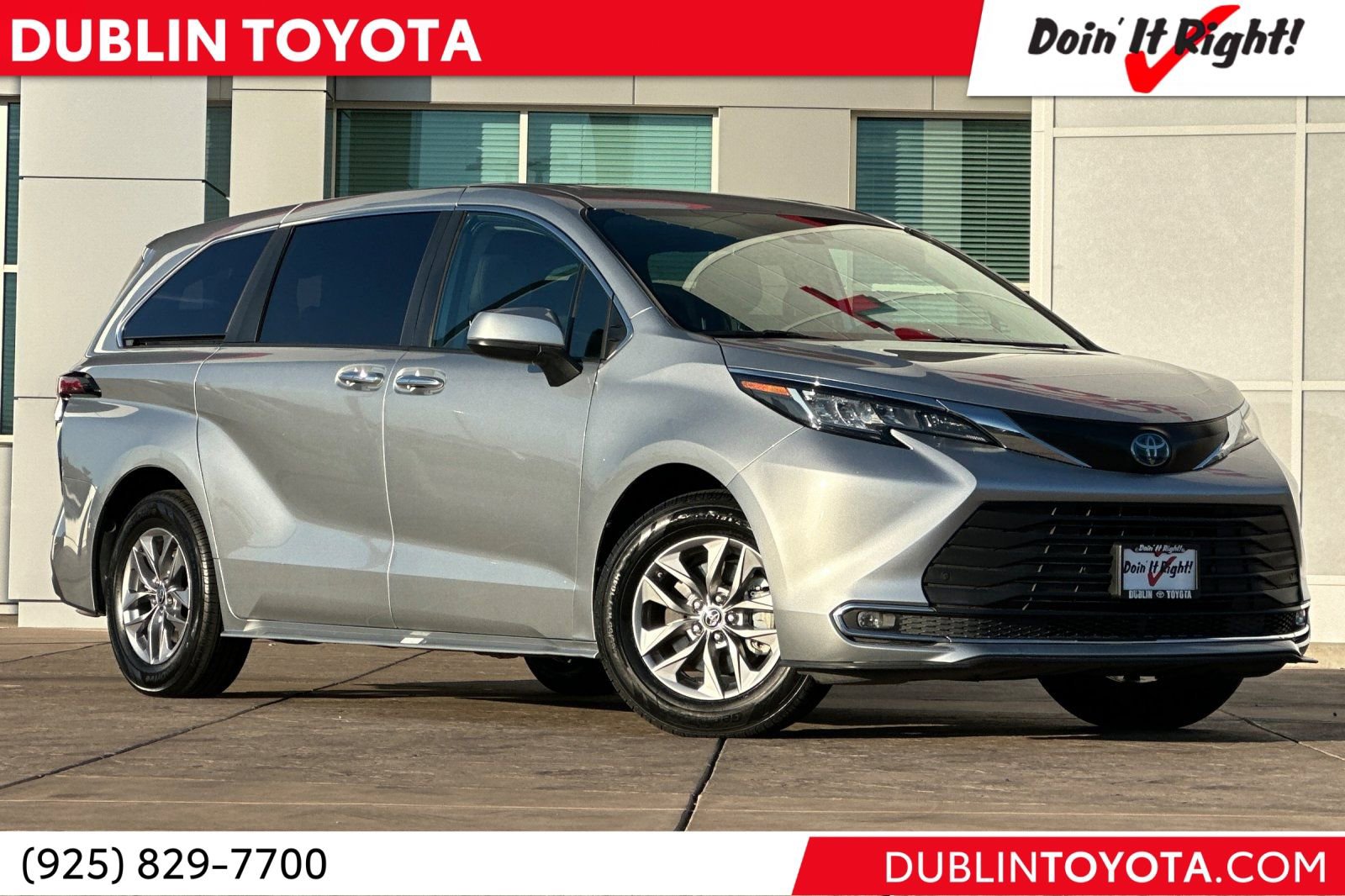 Used 2022 Toyota Sienna XLE image 1