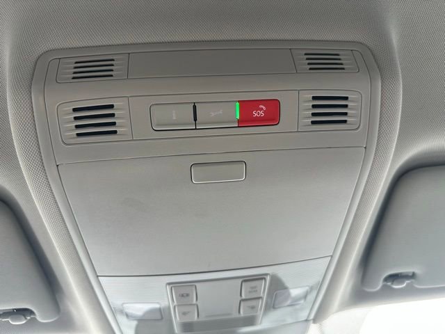 Used 2025 Volkswagen Taos SE image 24