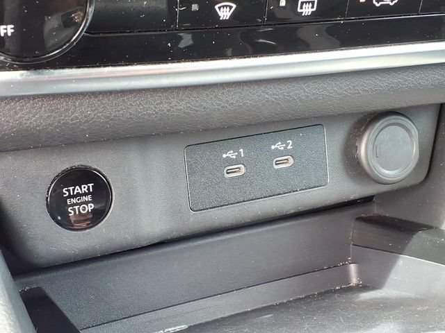 Used 2024 Nissan Rogue S AWD/4WD image 18
