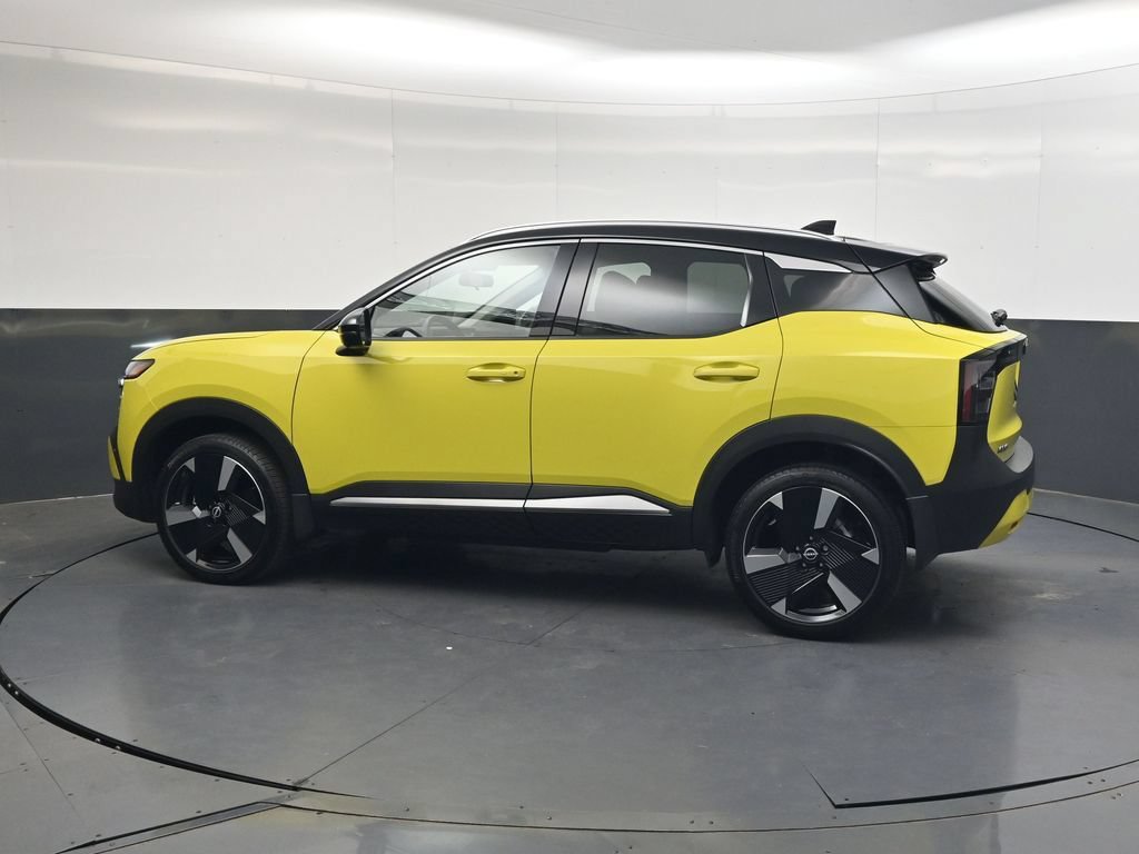 Used 2025 Nissan Kicks SR w/ SR Premium Package FWD image 12