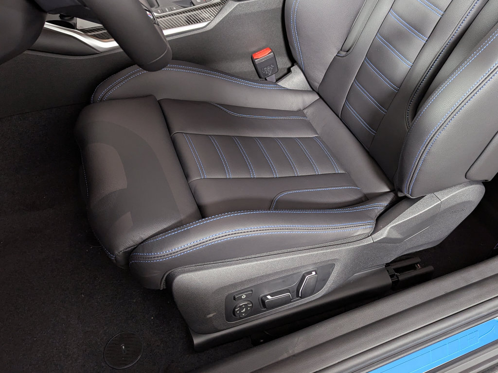 New 2026 BMW M2 w/ Lighting Package RWD image 17
