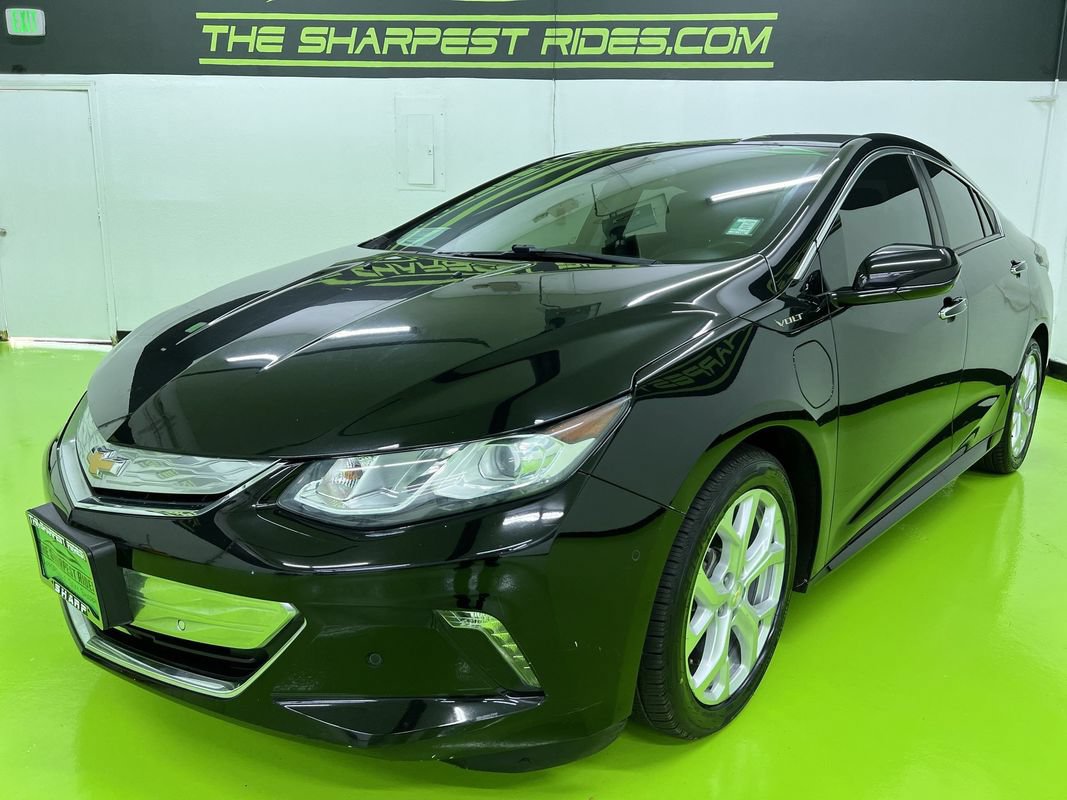 Used 2017 Chevrolet Volt Premier w/ Driver Confidence II Package FWD image 5