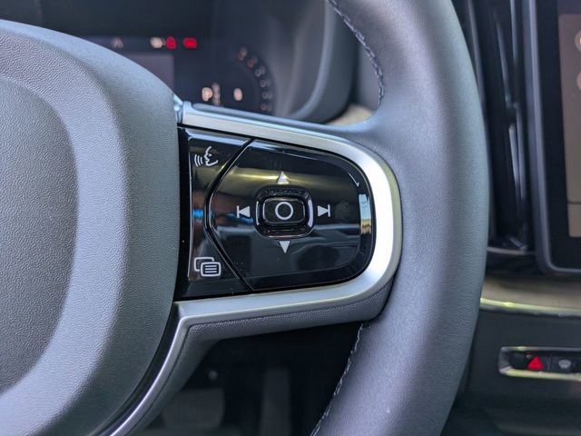 New 2026 Volvo XC60 B5 Core w/ Protection Package Premier AWD/4WD image 33