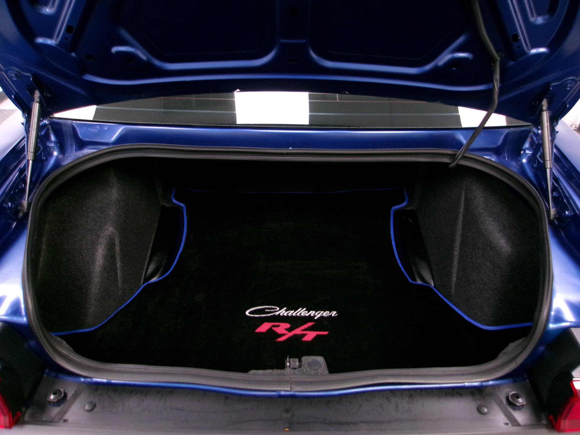 Used 2009 Dodge Challenger R/T image 11