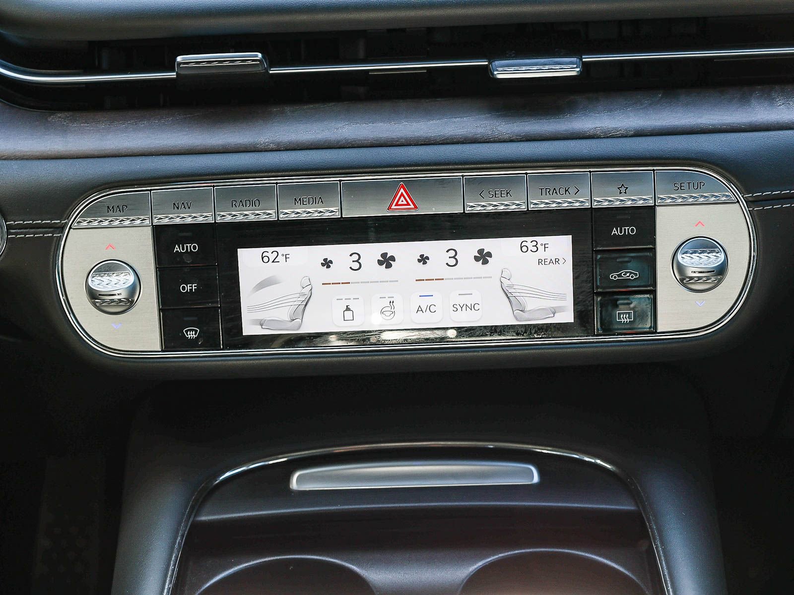 Used 2023 Genesis G90 3.5T AWD/4WD image 15