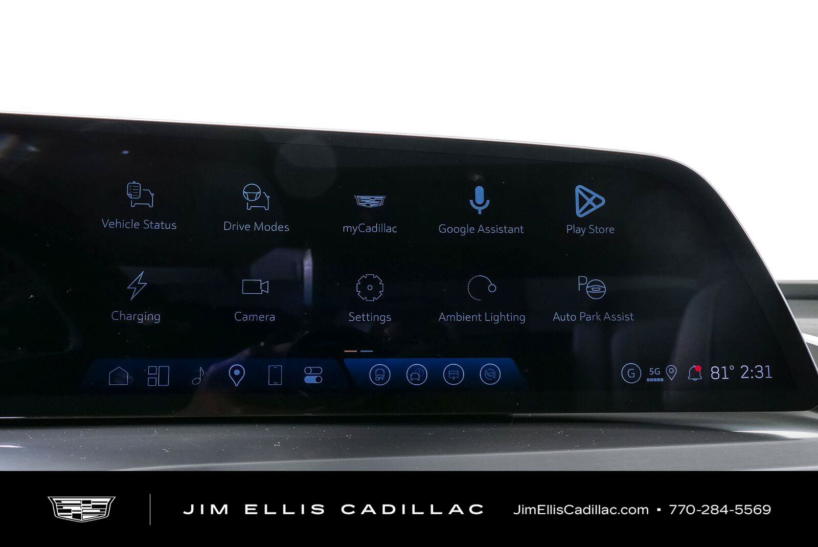 New 2027 Cadillac Vistiq Luxury AWD/4WD image 13