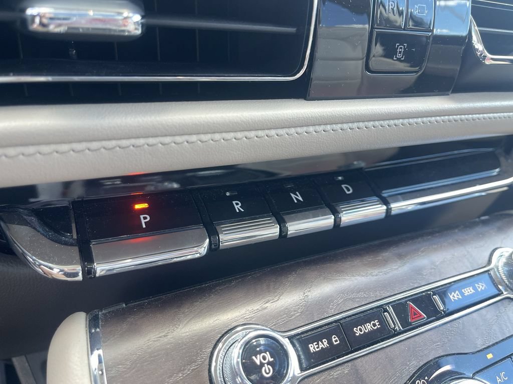 Used 2022 Lincoln Aviator Reserve w/ Equipment Group 201A AWD/4WD image 33