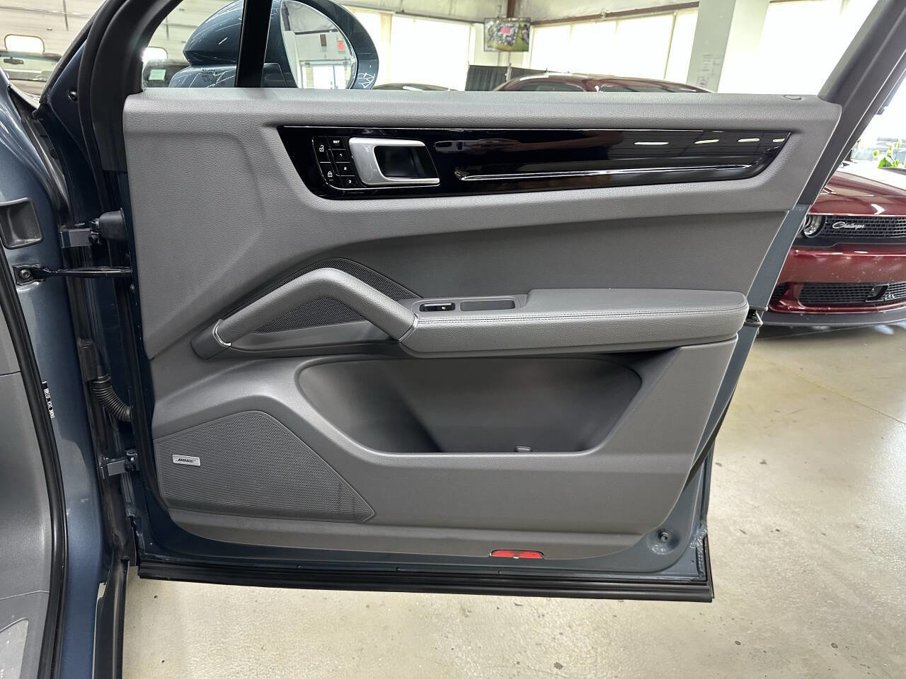 Used 2019 Porsche Cayenne S image 16