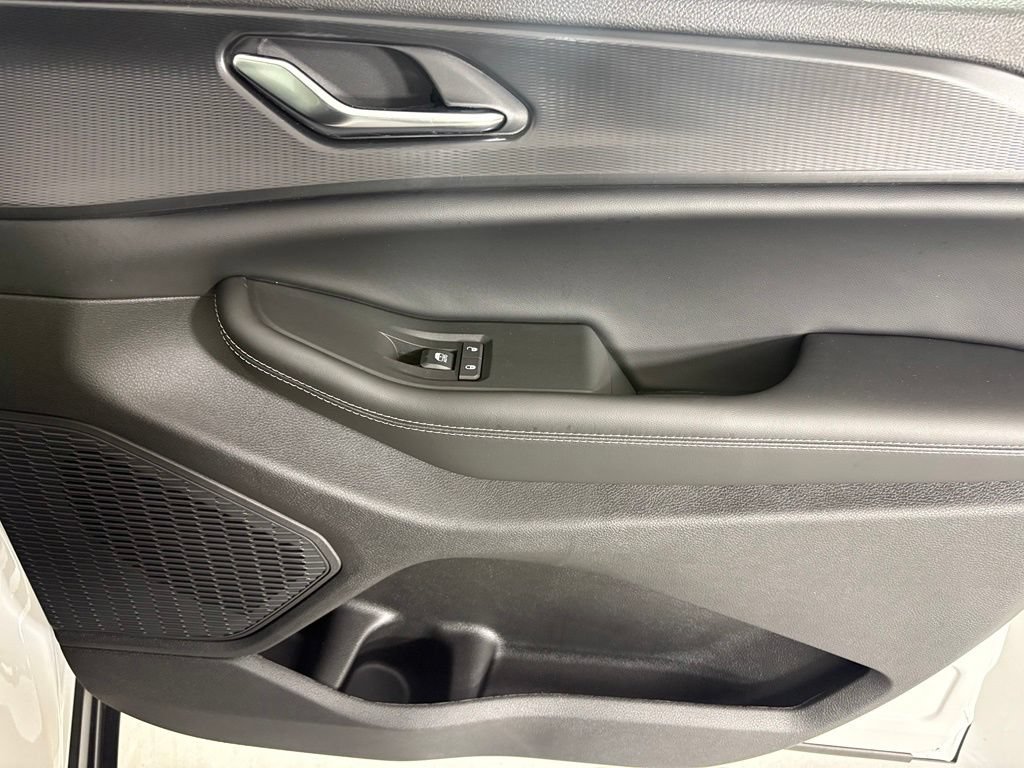 New 2027 Jeep Grand Cherokee Laredo X RWD image 12