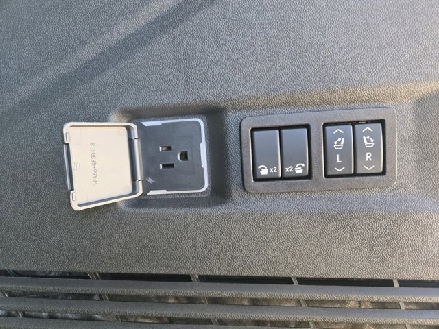 New 2025 Chevrolet Tahoe Z71 w/ Comfort Package image 8