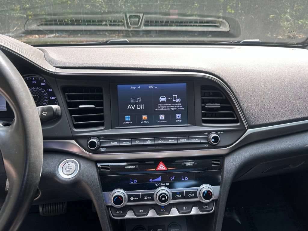 Used 2020 Hyundai Elantra Value Edition w/ Cargo Package (C1) FWD image 17