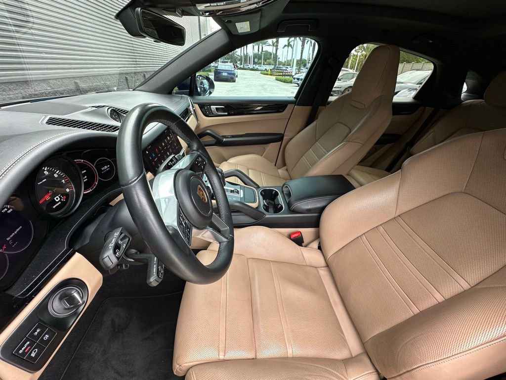 Certified 2023 Porsche Cayenne S AWD/4WD image 5
