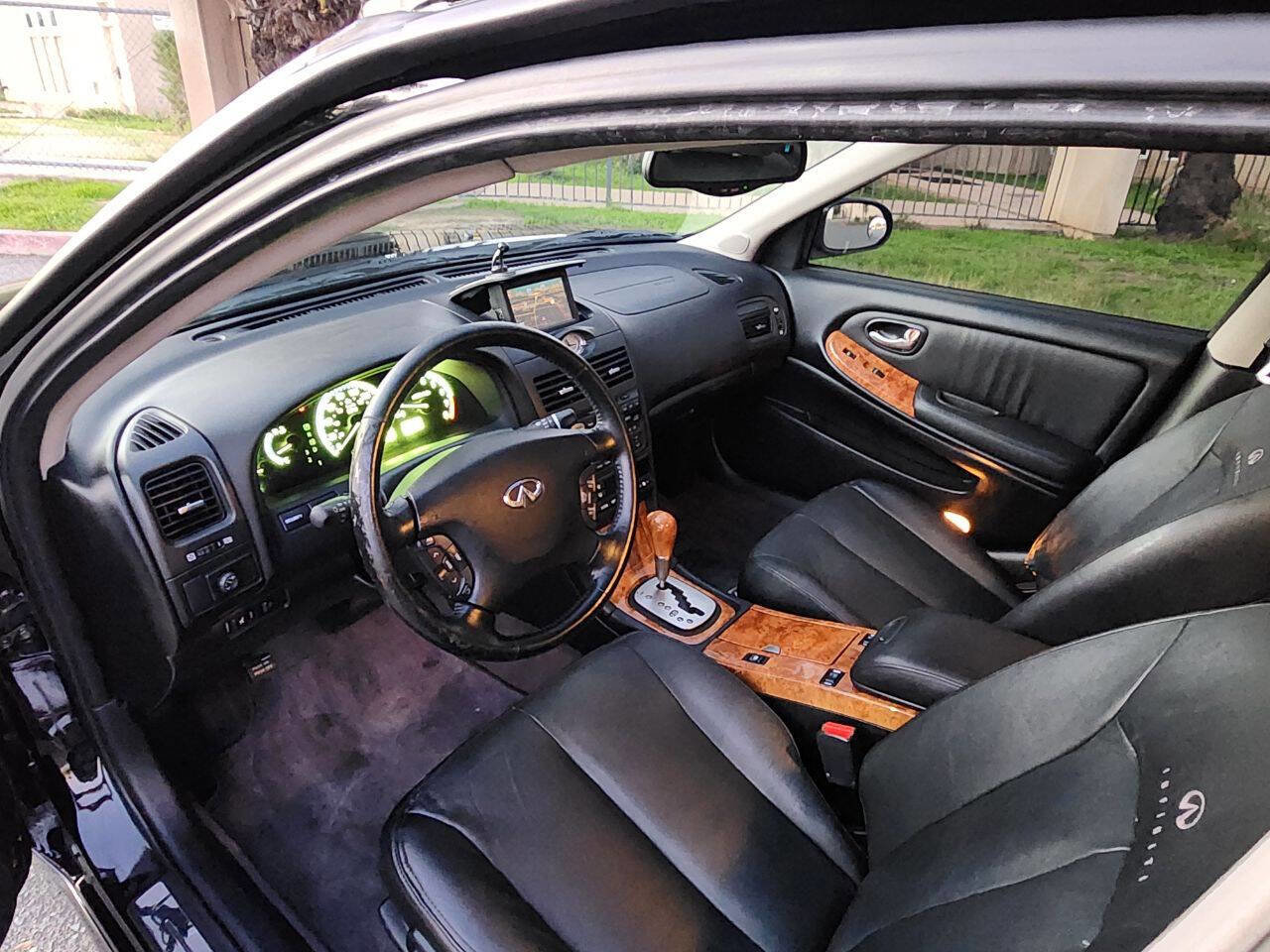 Used 2004 INFINITI I35 w/ Navigation Pkg FWD image 27