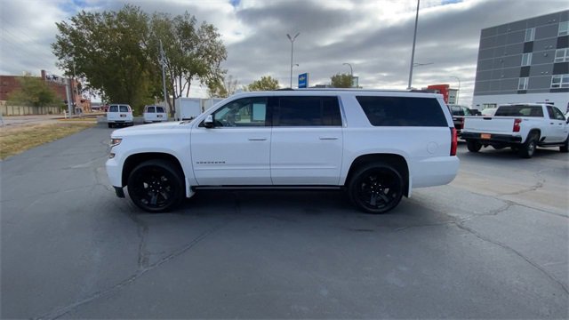 Used 2019 Chevrolet Suburban Premier image 5