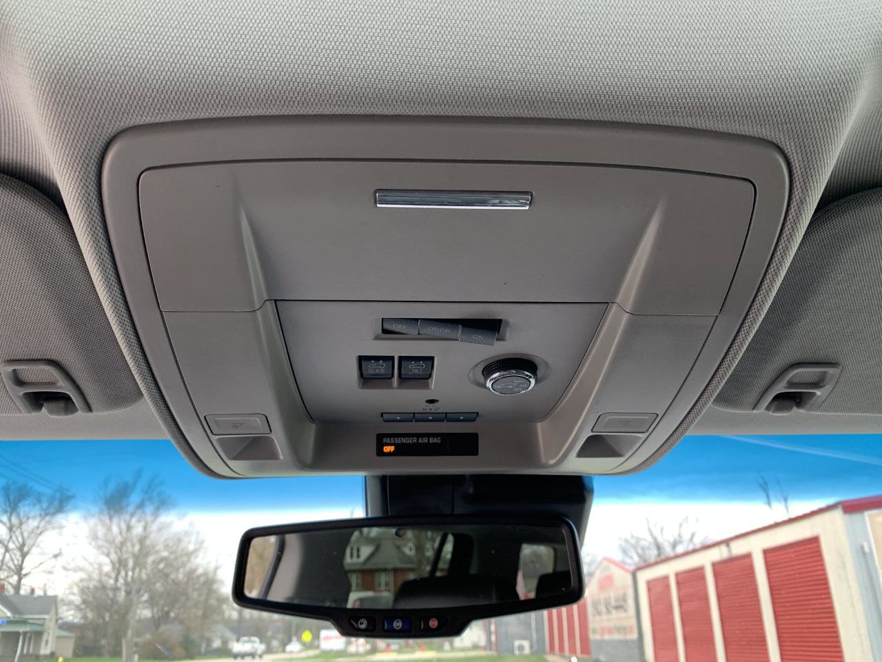 Used 2015 Chevrolet Tahoe LTZ AWD/4WD image 26