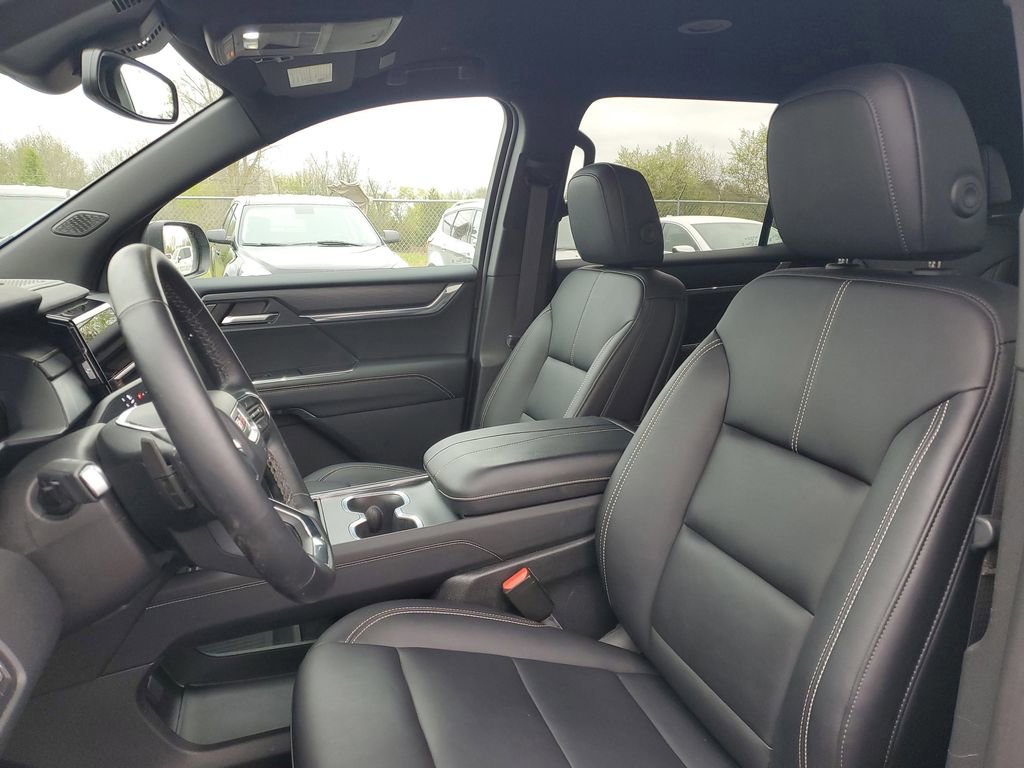 Used 2024 GMC Acadia Elevation w/ LPO, Floor Liner Package AWD/4WD image 5