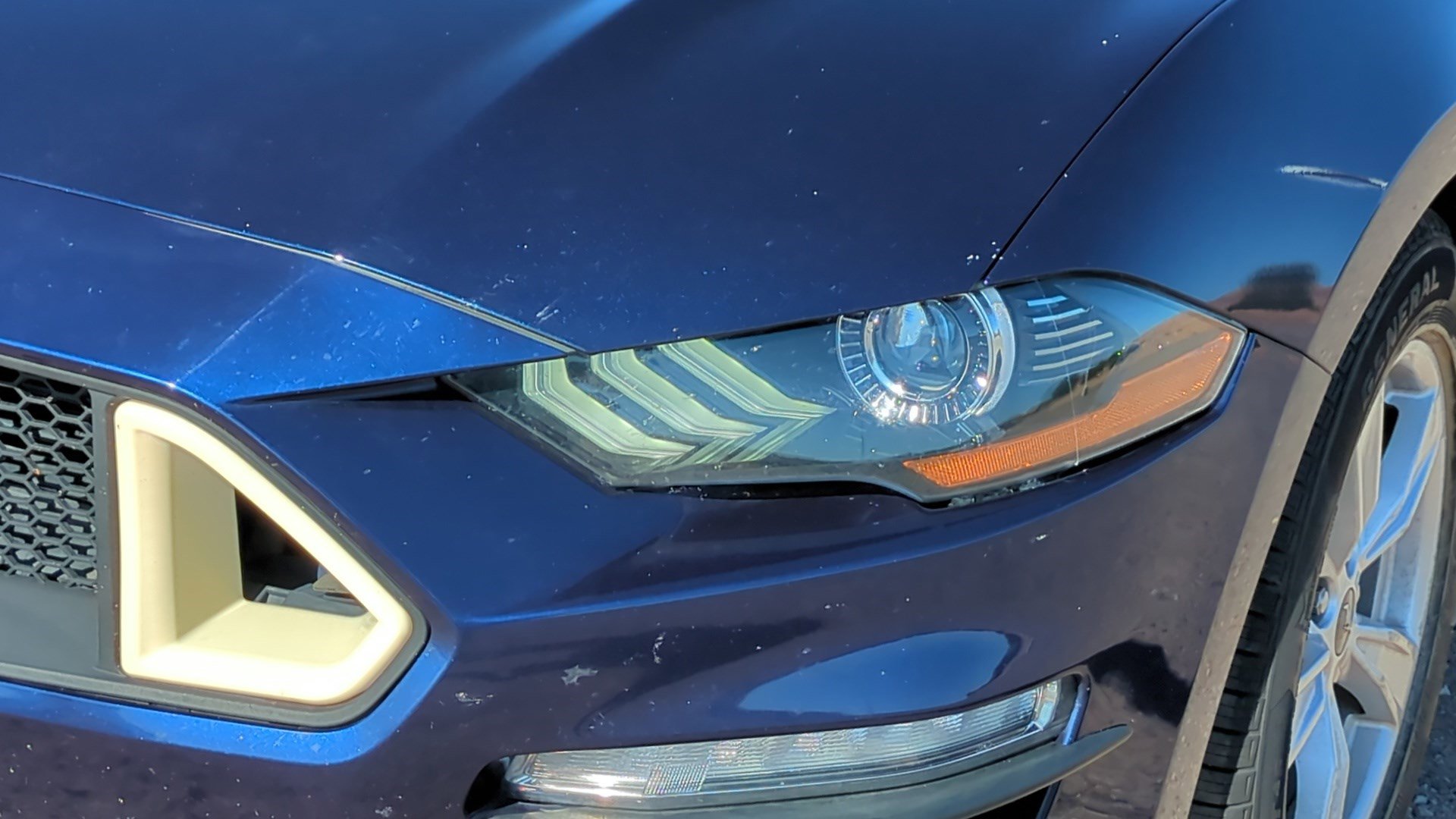 Used 2020 Ford Mustang Coupe RWD image 9