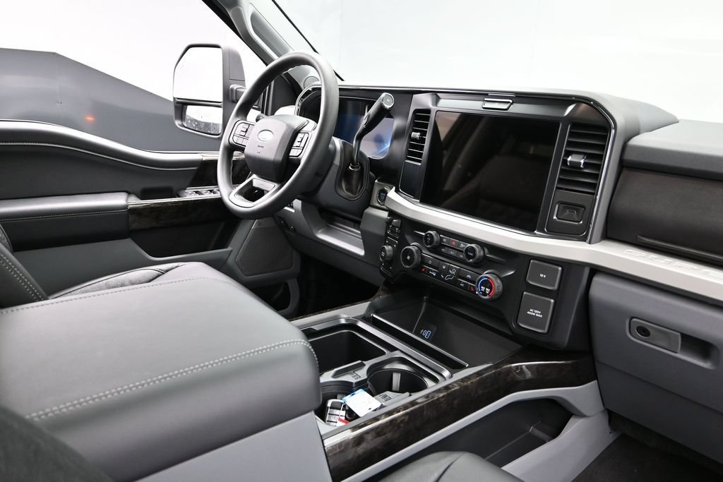 New 2026 Ford F250 XLT w/ XLT Premium Package AWD/4WD image 12