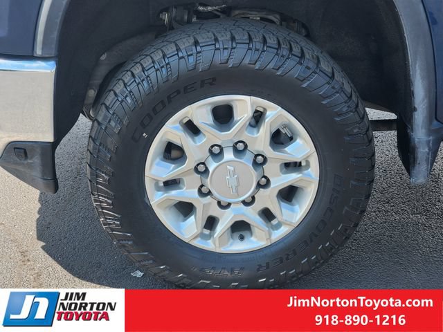 Used 2020 Chevrolet Silverado 2500 LTZ w/ LTZ Plus Package AWD/4WD image 13
