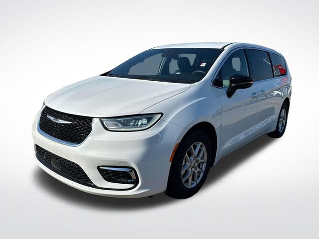 Used 2025 Chrysler Pacifica Select FWD image 3
