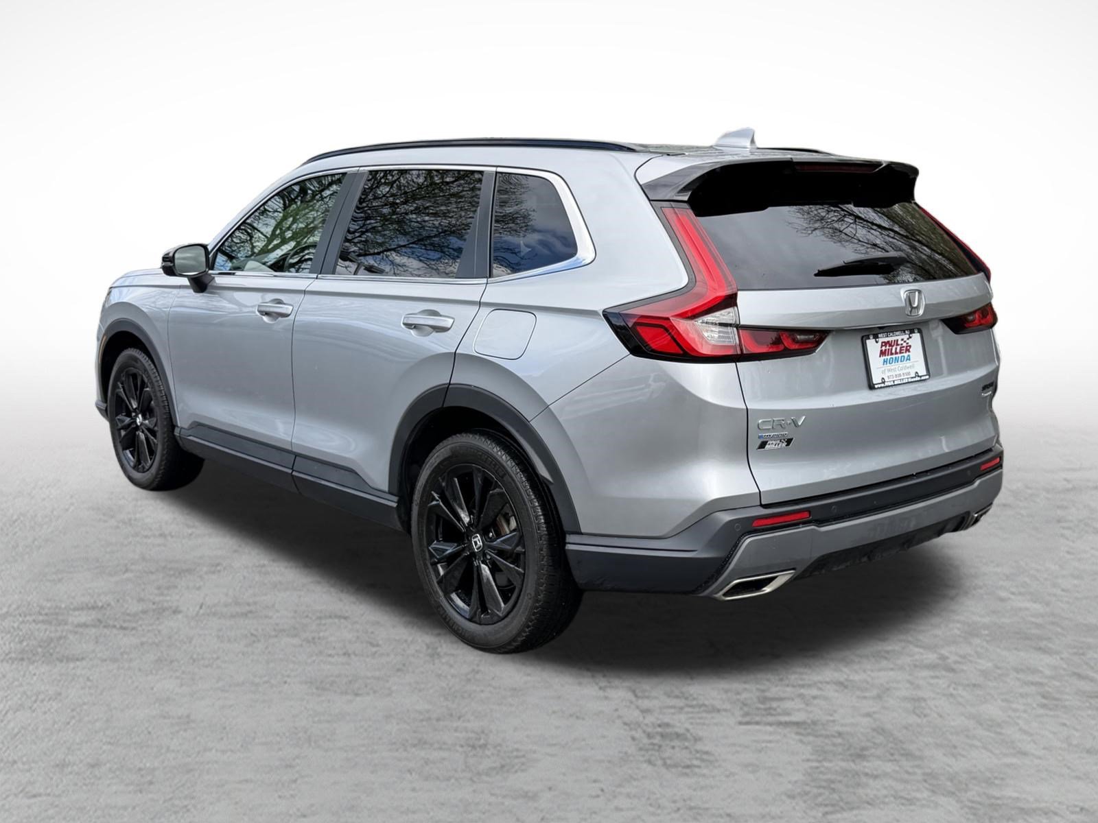 Used 2023 Honda CR-V Sport Touring image 4