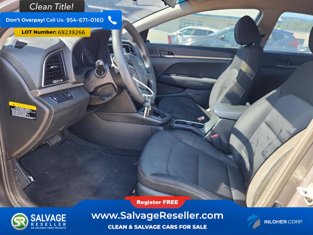 Used 2018 Hyundai Elantra SE w/ SE Connectivity Package 04 FWD image 9