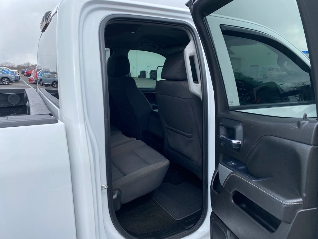 Used 2018 Chevrolet Silverado 1500 LT w/ All Star Edition image 15