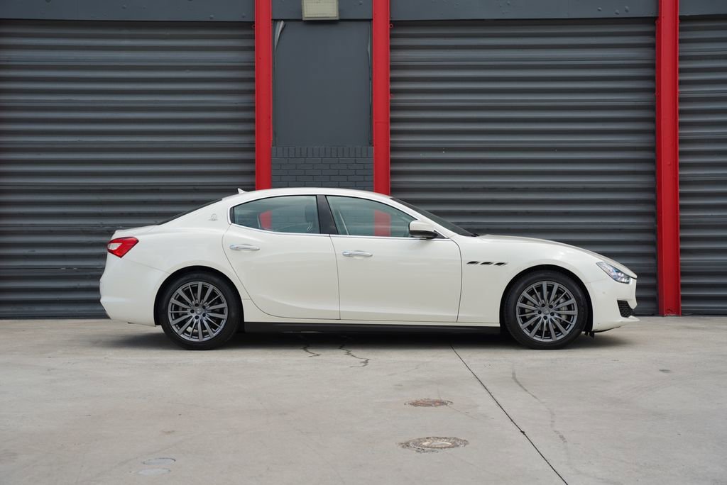 Used 2020 Maserati Ghibli RWD image 3