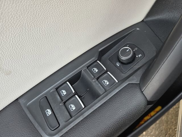 Used 2019 Volkswagen Tiguan S image 10