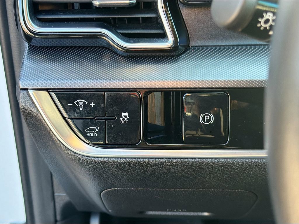 Used 2023 Kia Sportage SX image 37