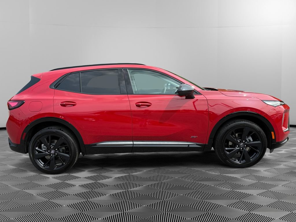 Used 2025 Buick Envision Sport Touring image 8