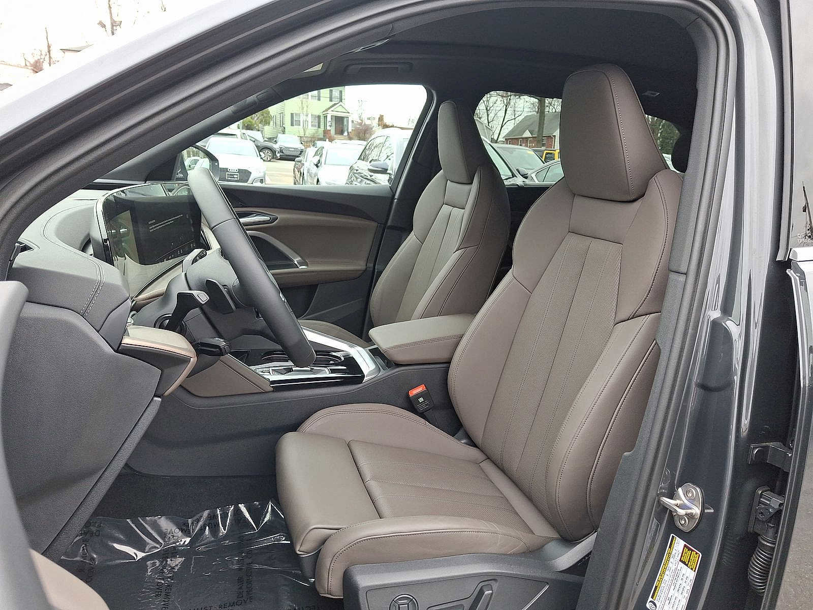 Used 2025 Audi Q5 Premium Plus w/ Premium Plus image 11