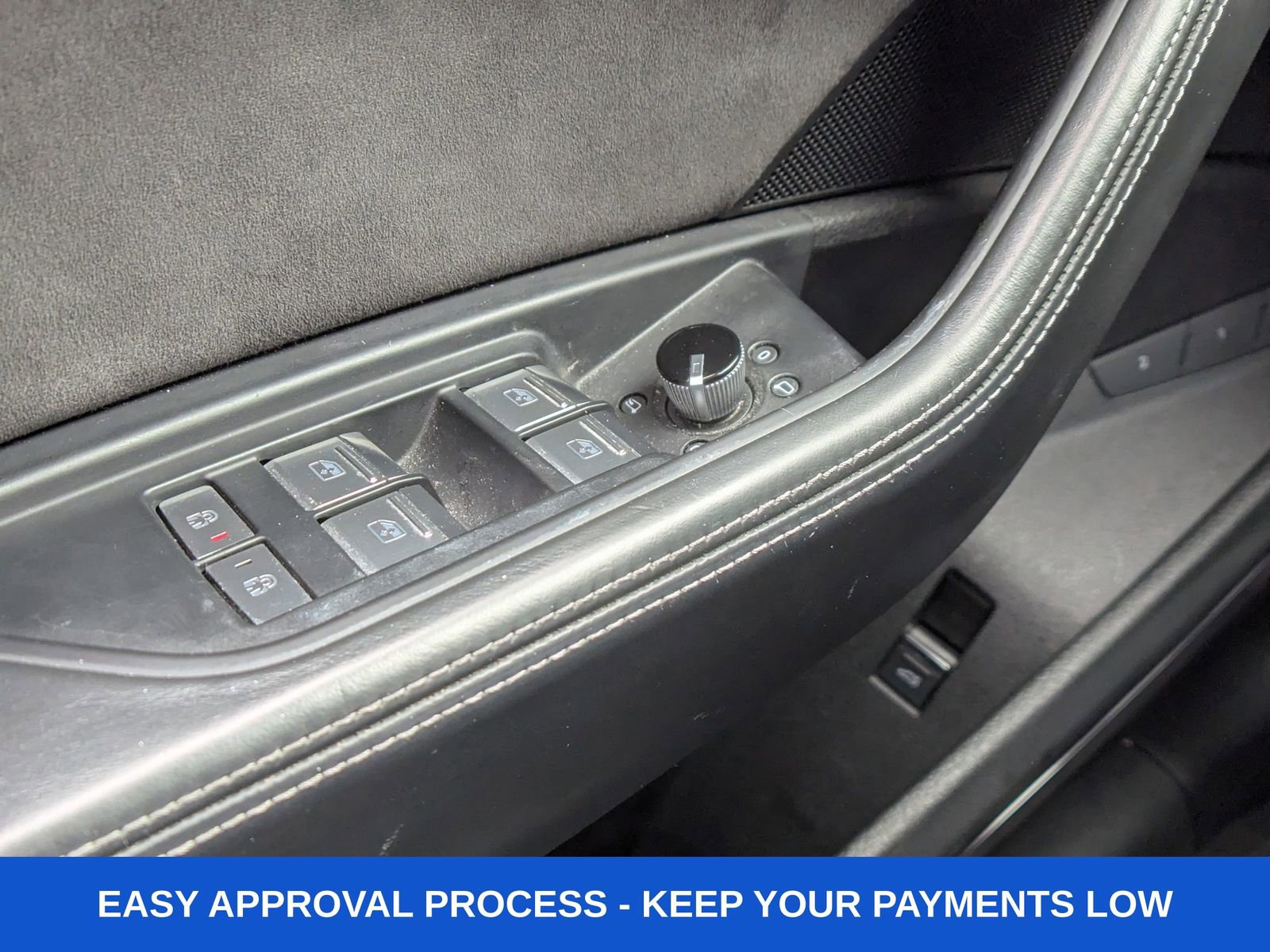 Used 2019 Audi e-tron Prestige w/ Prestige Package image 39