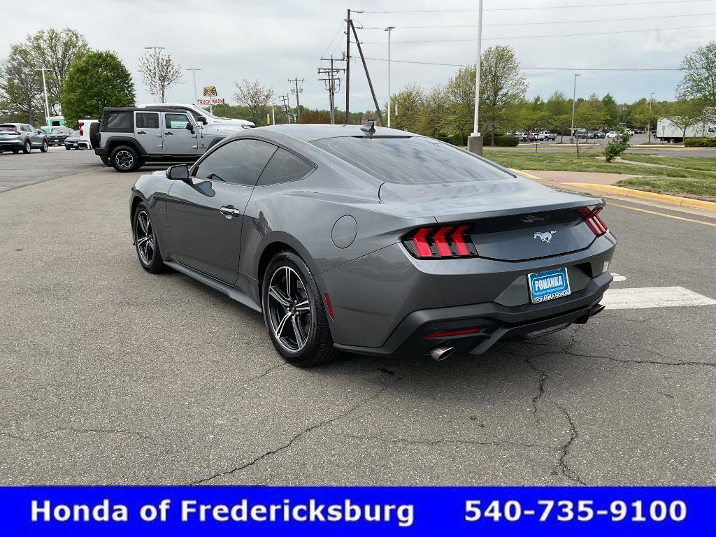 Used 2025 Ford Mustang Coupe image 4