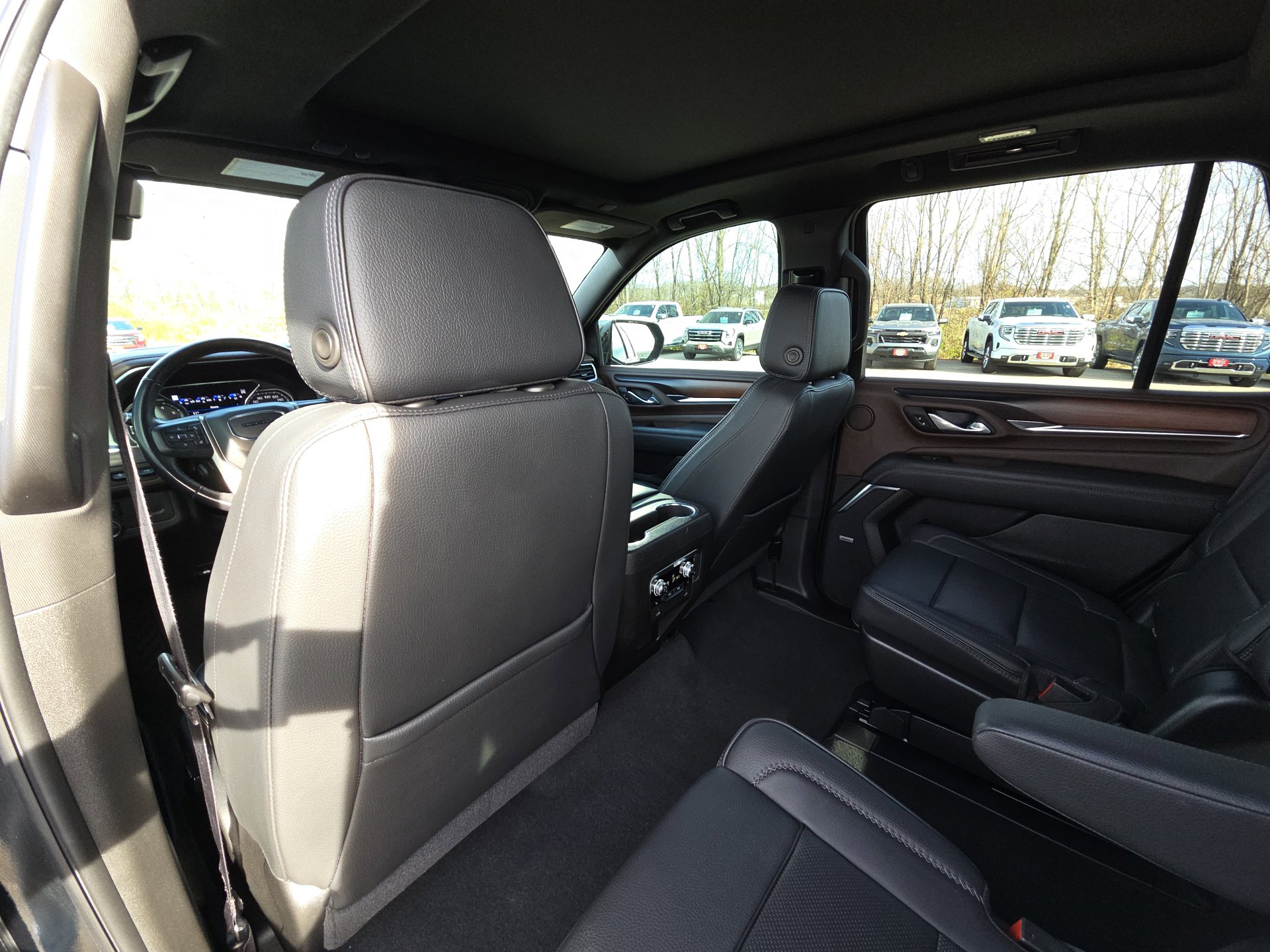 Certified 2021 GMC Yukon Denali image 28