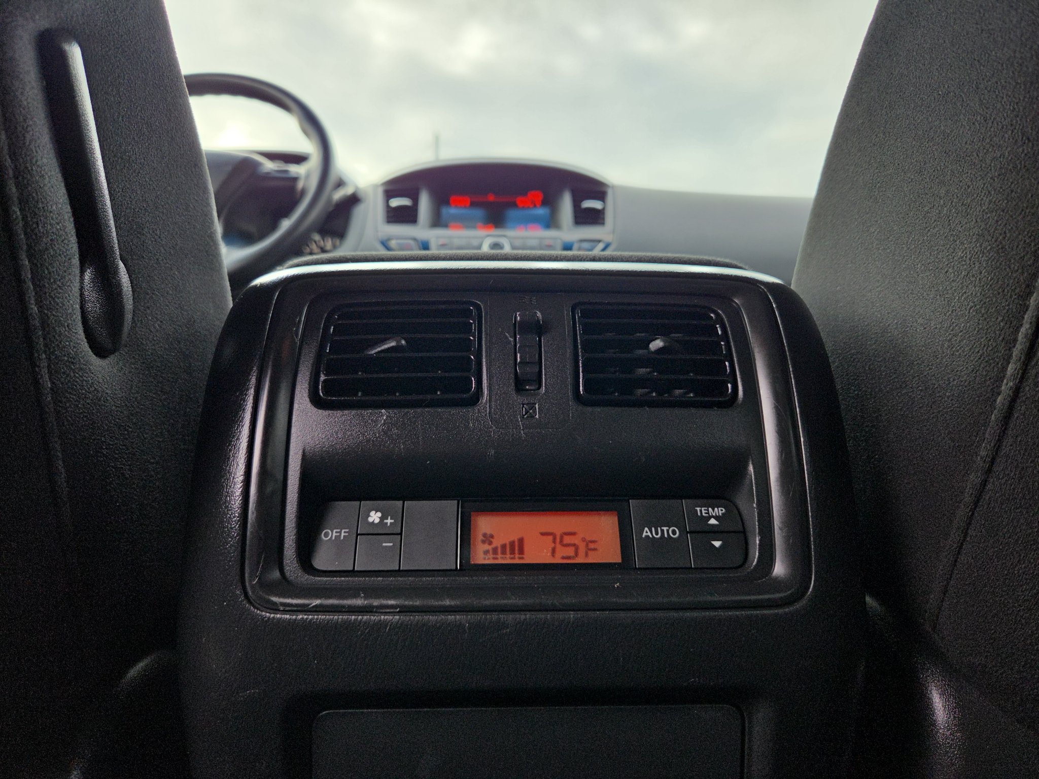 Used 2015 Nissan Pathfinder S AWD/4WD image 22