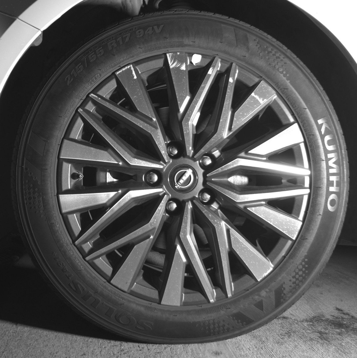 Used 2025 Nissan Altima 2.5 SV image 12