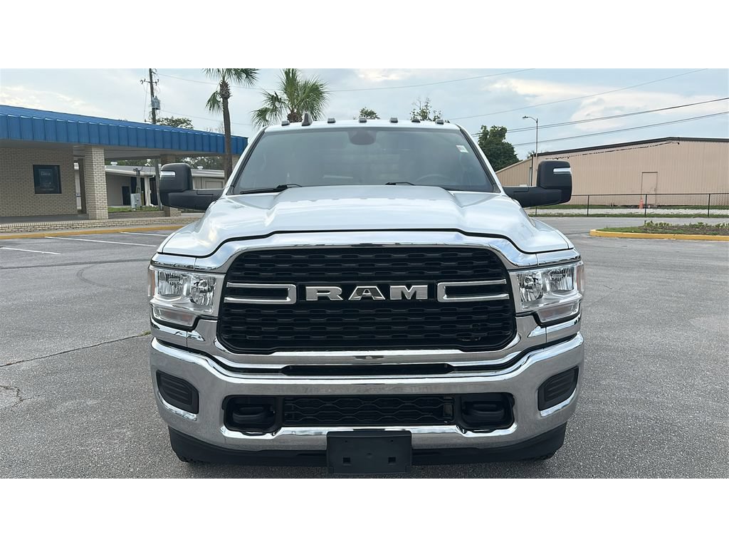 Used 2024 RAM 3500 SLT w/ Quick Order Package 2YG SLT AWD/4WD image 9