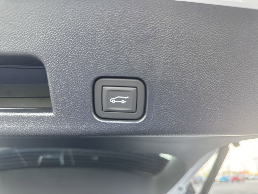 New 2026 Chevrolet Traverse LT FWD image 14