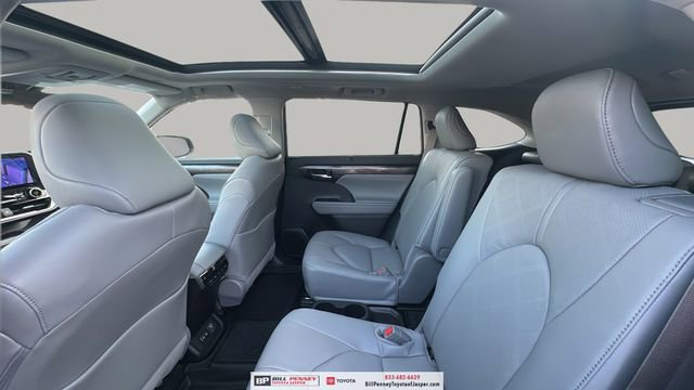 New 2026 Toyota Highlander Platinum image 13