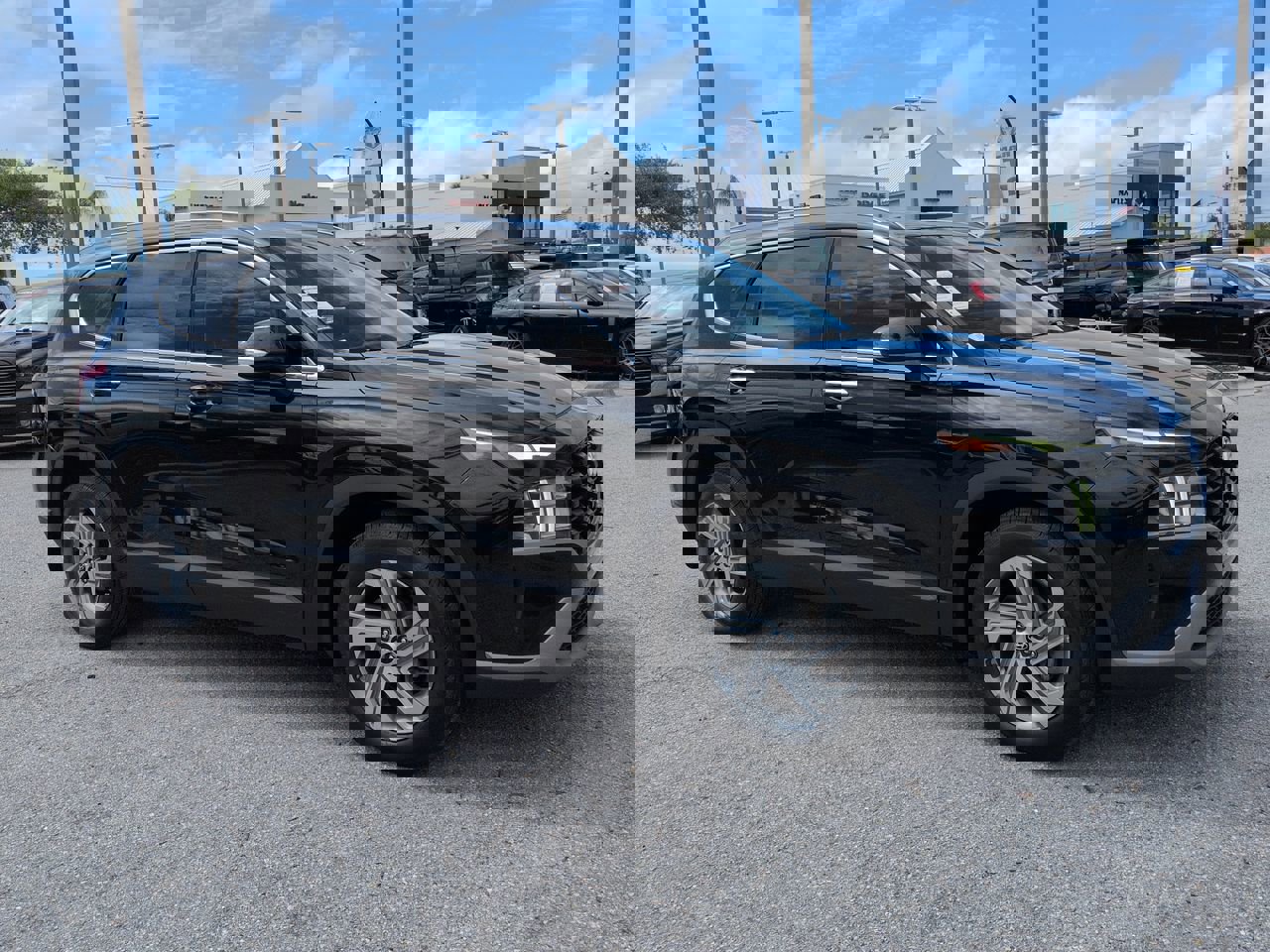 Used 2023 Hyundai Santa Fe SEL image 2