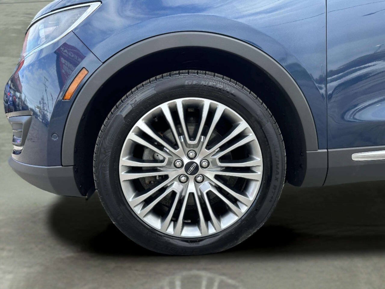 Used 2017 Lincoln MKX Reserve AWD/4WD image 35