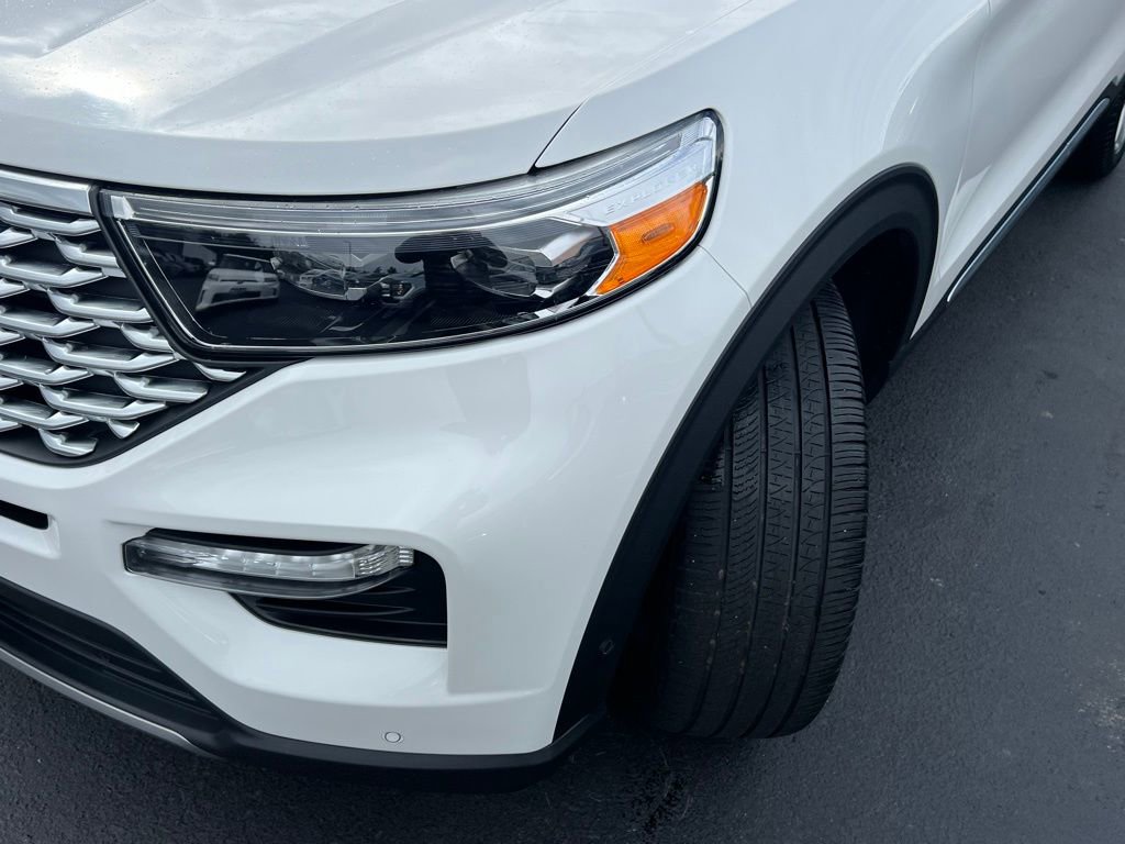 Certified 2022 Ford Explorer Platinum w/ Equipment Group 601A image 3