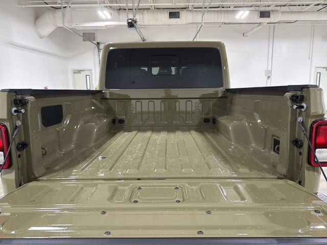 New 2026 Jeep Gladiator Sport AWD/4WD image 23
