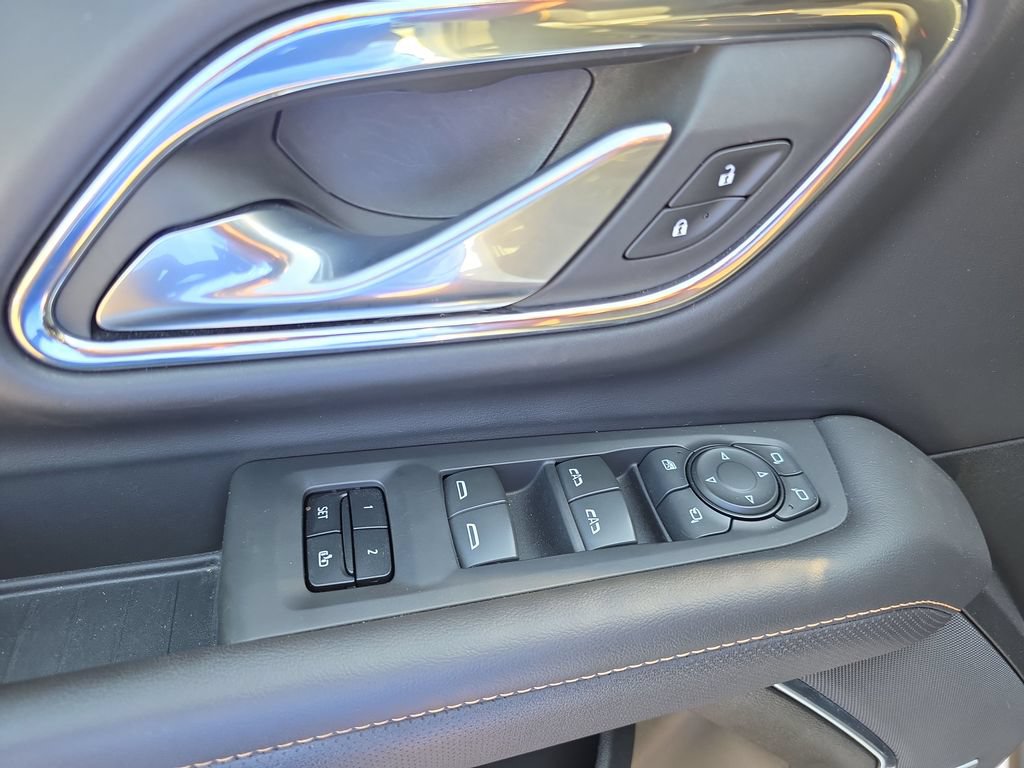 Used 2023 GMC Yukon AT4 AWD/4WD image 21