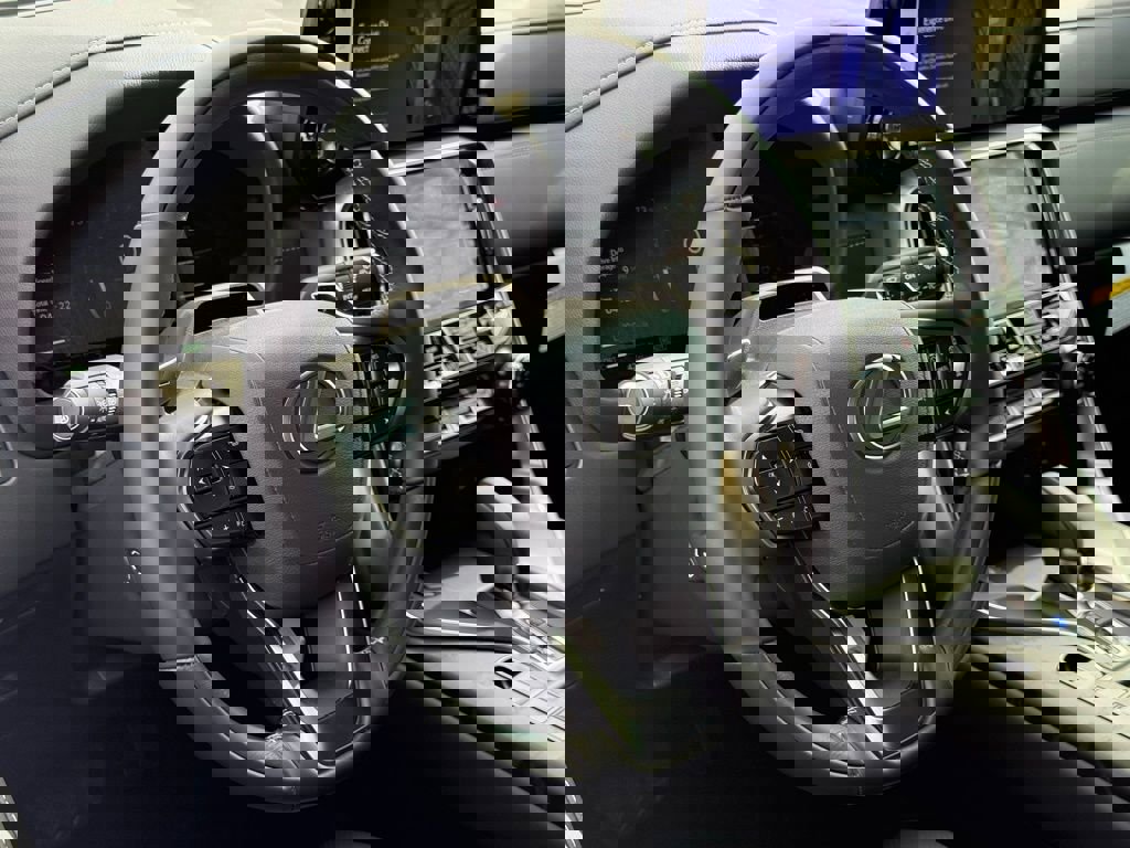 New 2026 Lexus LX 700h Luxury image 17